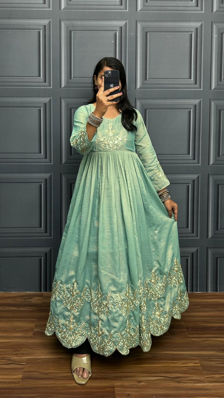 Soft South Tissue Gown