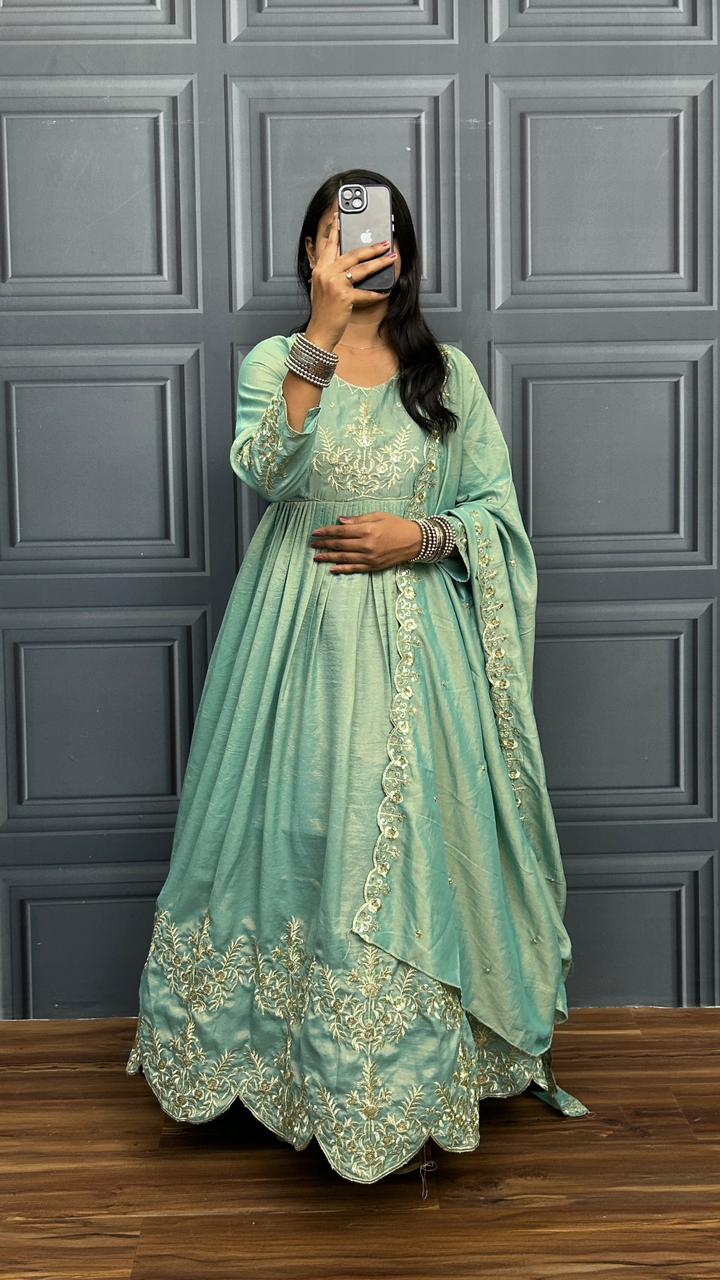 Soft South Tissue Gown