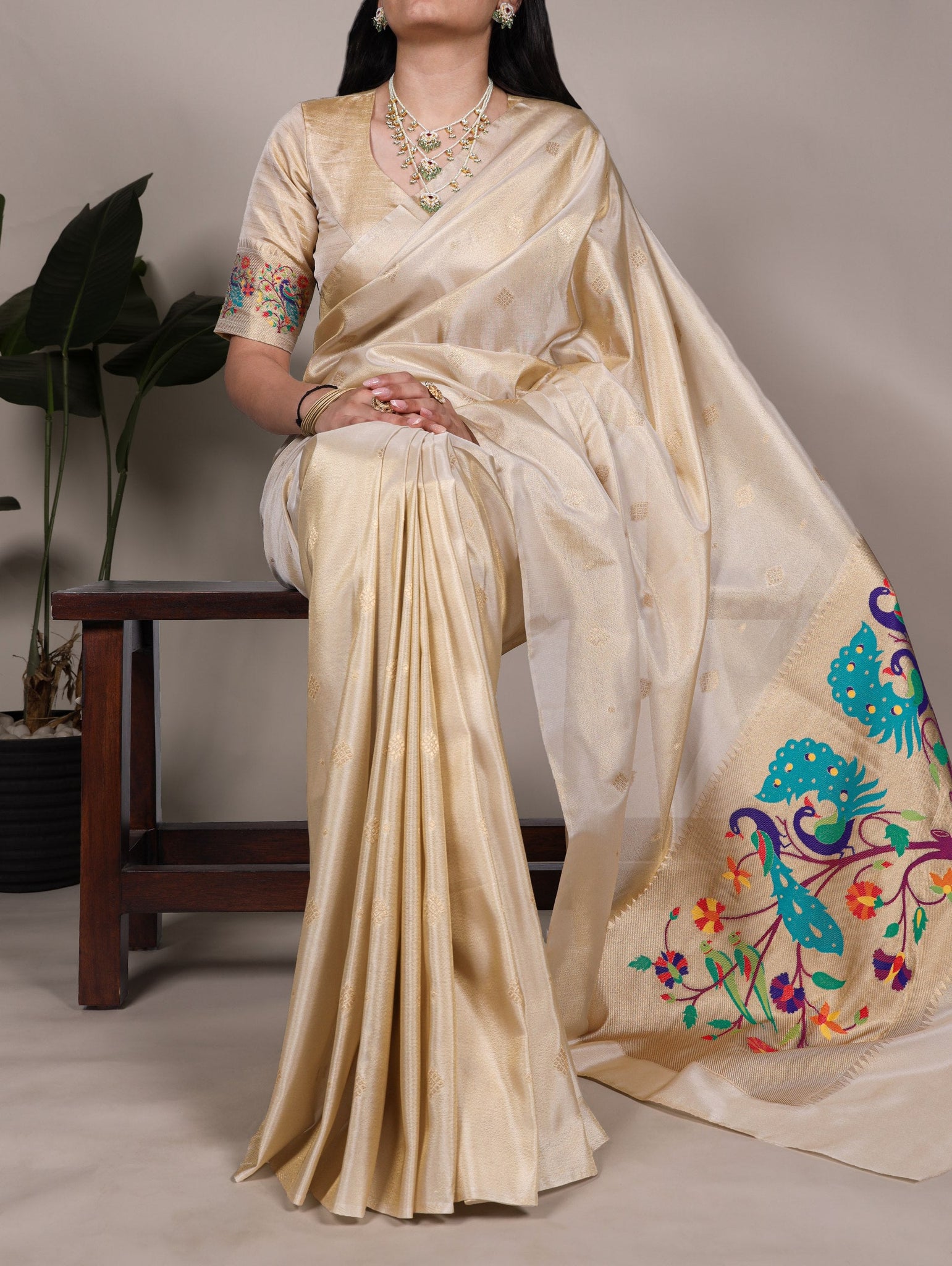 Tissue paithani saree