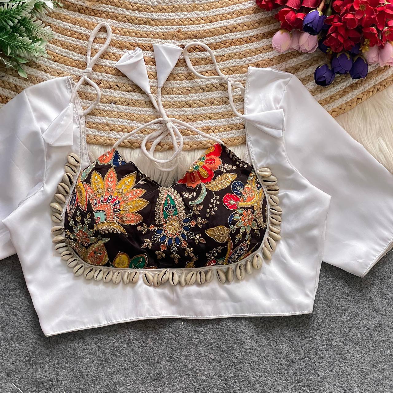 Heavy position print embroidered work with handwork of real shells