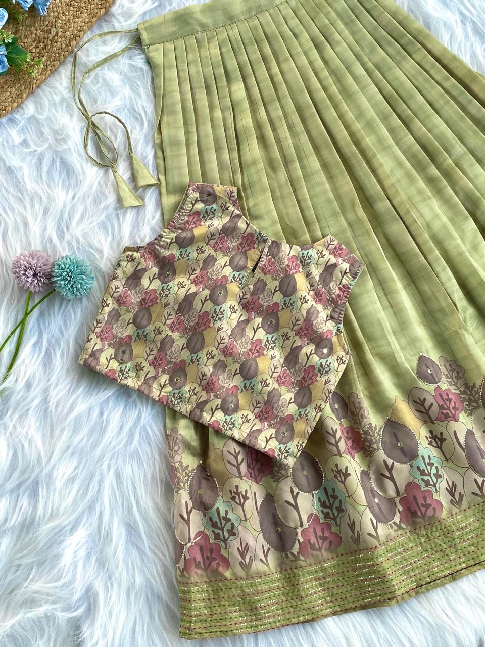 Charming Printed skirt and top