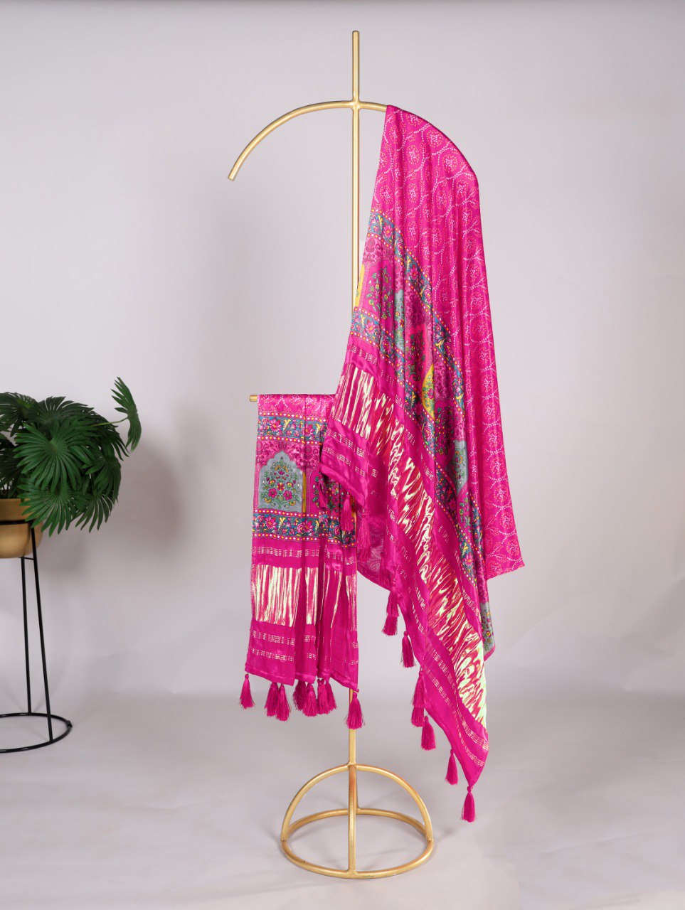 Bandhej silk dupatta