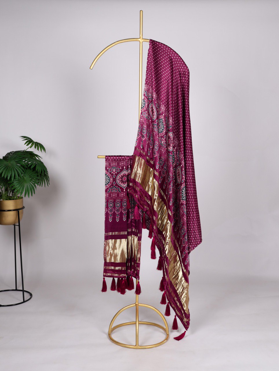 Bandhej silk dupatta
