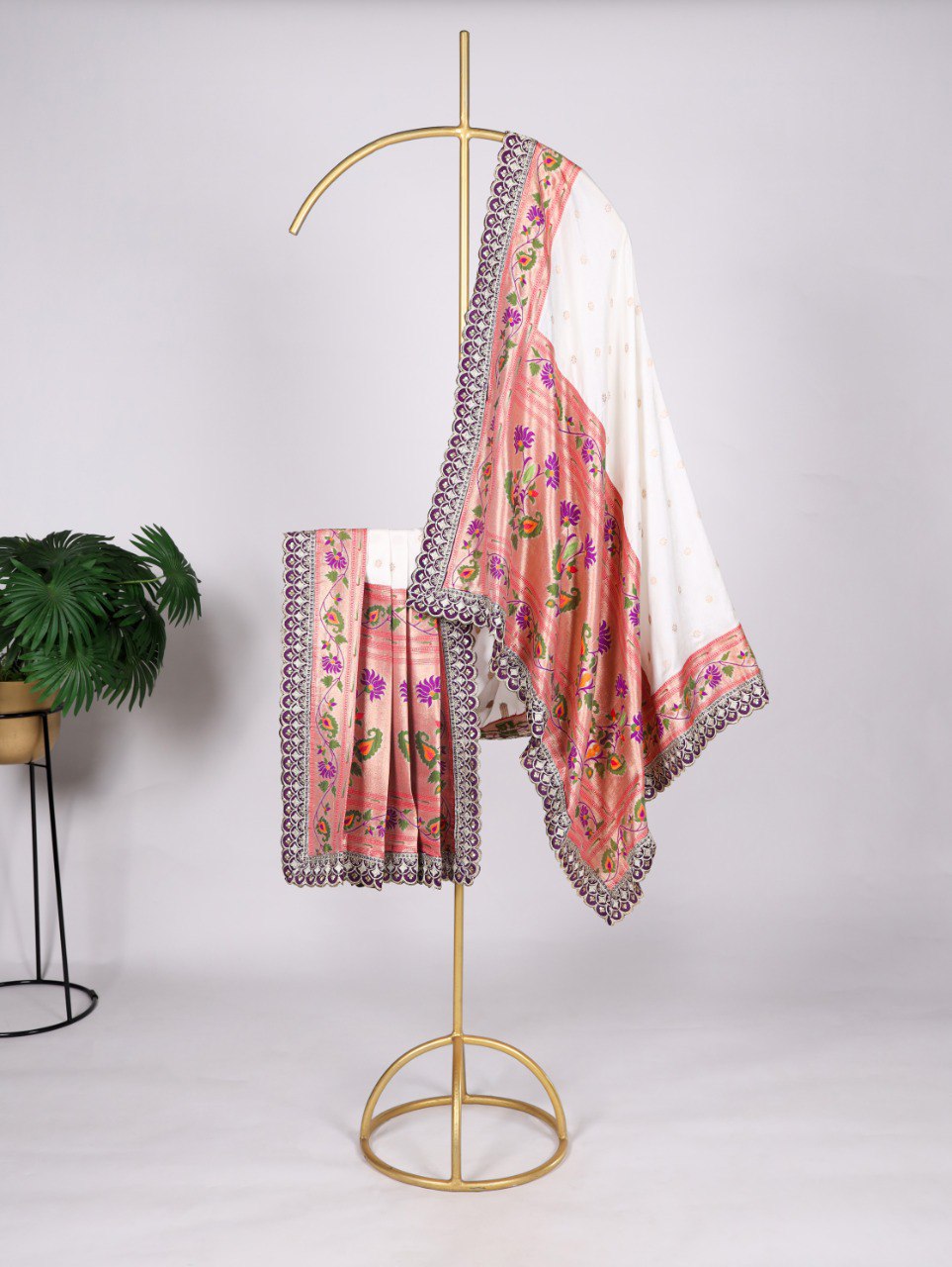 Jacquard silk dupatta