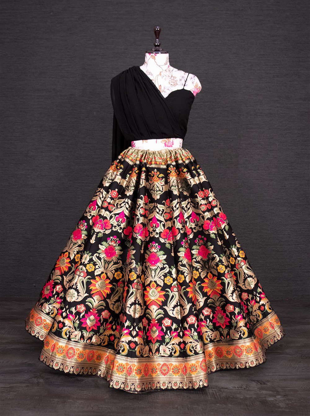 Banarasi silk lehenga