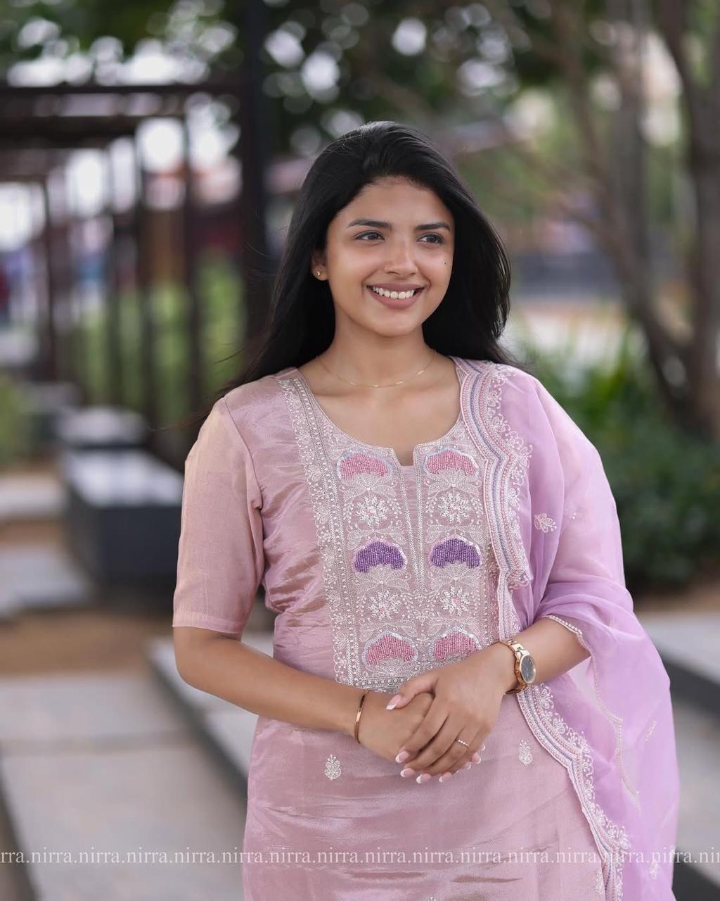 Chinon fabric Suit Set