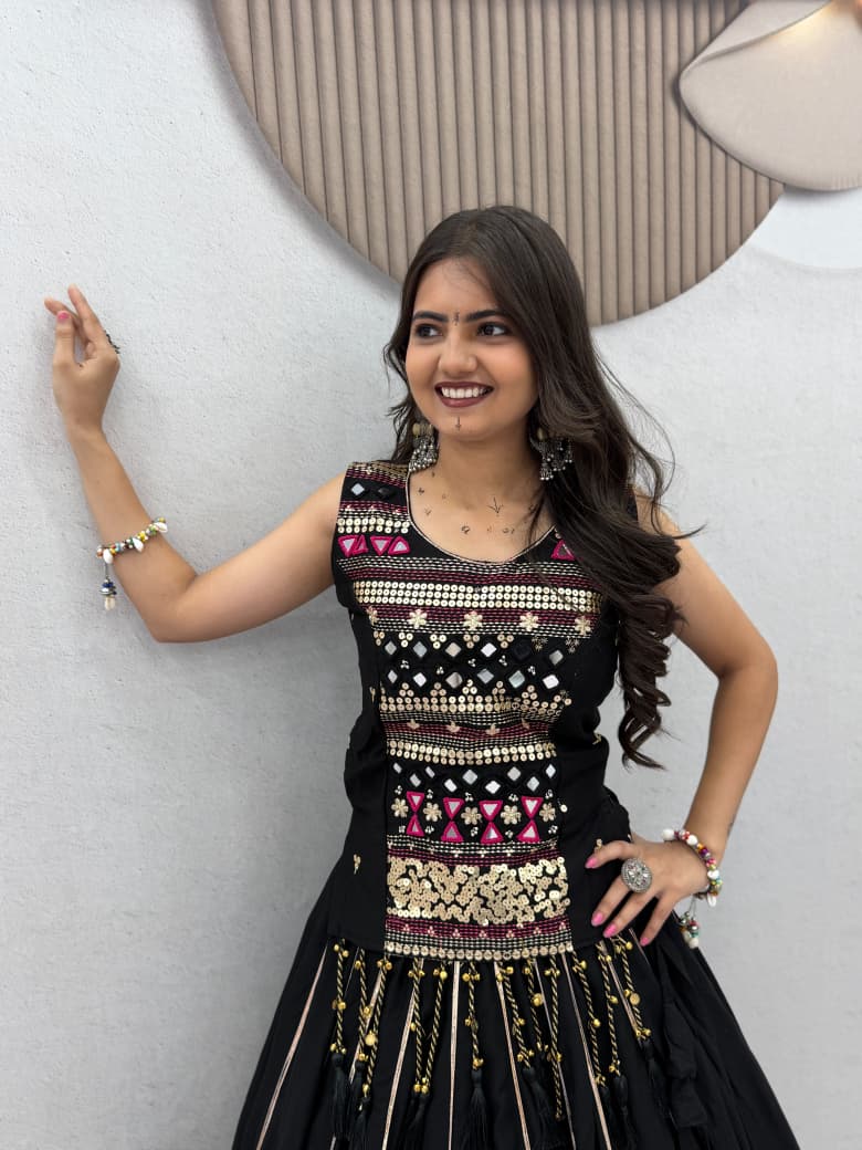Navratri special mother-daughter Lehenga choli