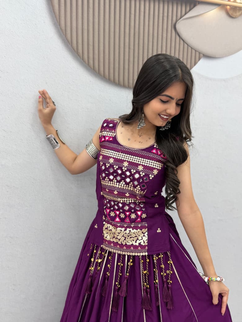 Navratri special mother-daughter Lehenga choli