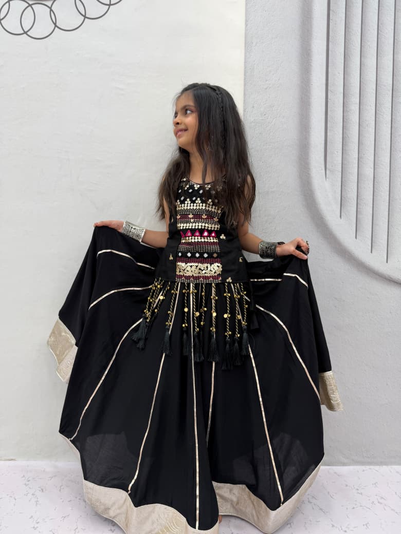 Navratri special mother-daughter Lehenga choli