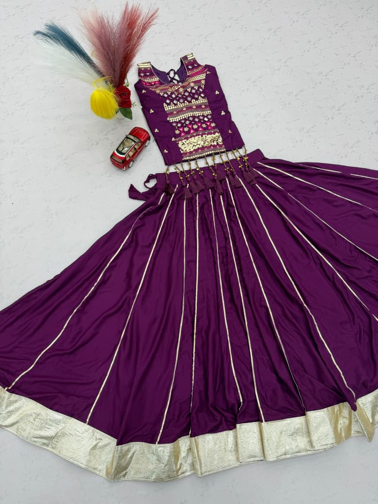 Navratri special mother-daughter Lehenga choli